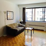Stylish Montreal Apartment Comfortable Stay In The Golden Square Mile